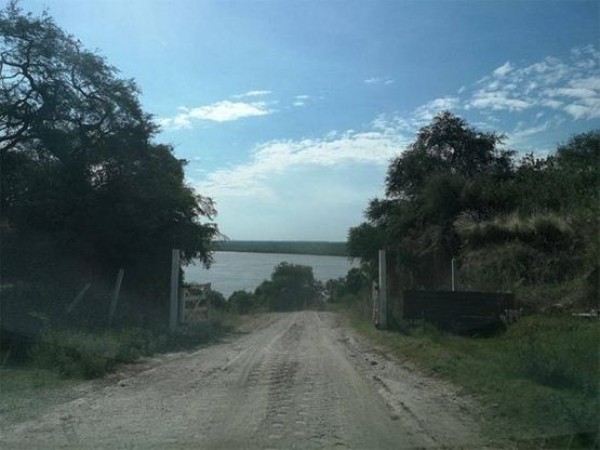 TERRENOS AL RIO EN BARRIO PRIVADO