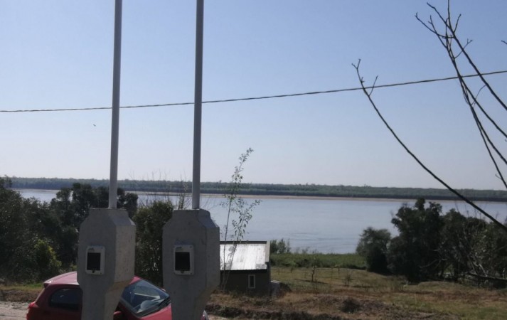 TERRENOS AL RIO EN BARRIO PRIVADO