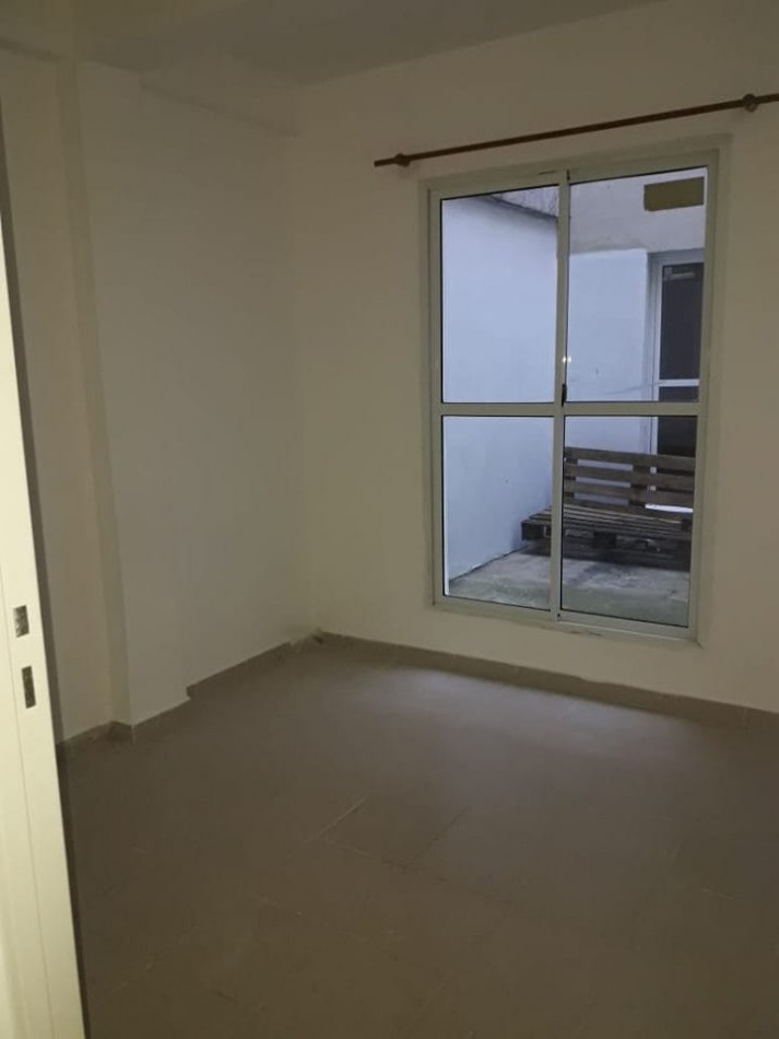 DEPTO UN DORM CON PATIO ORO VERDE
