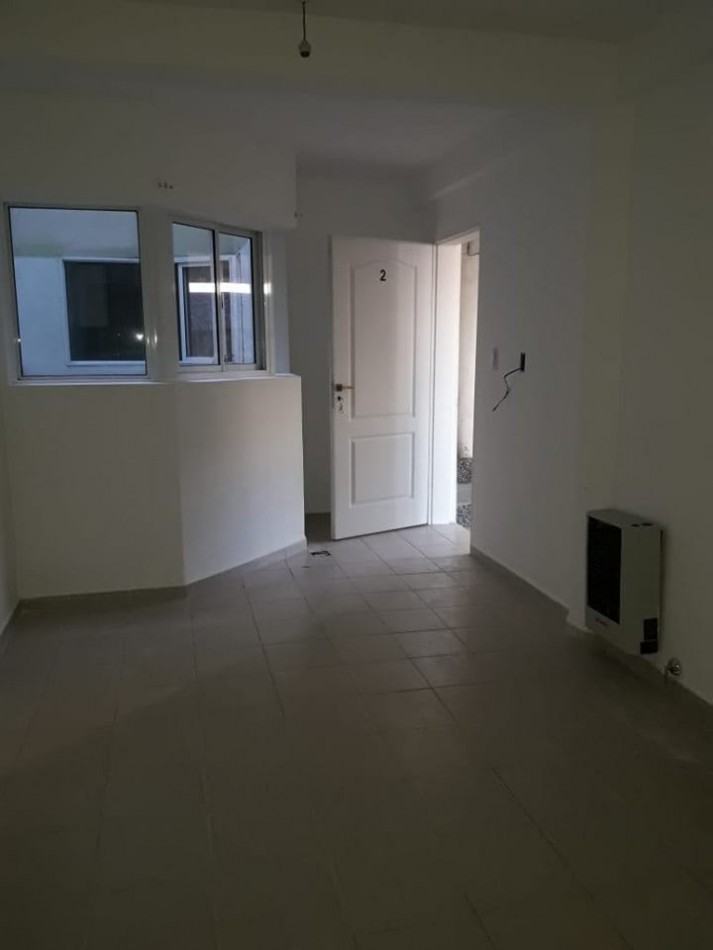 DEPTO UN DORM CON PATIO ORO VERDE