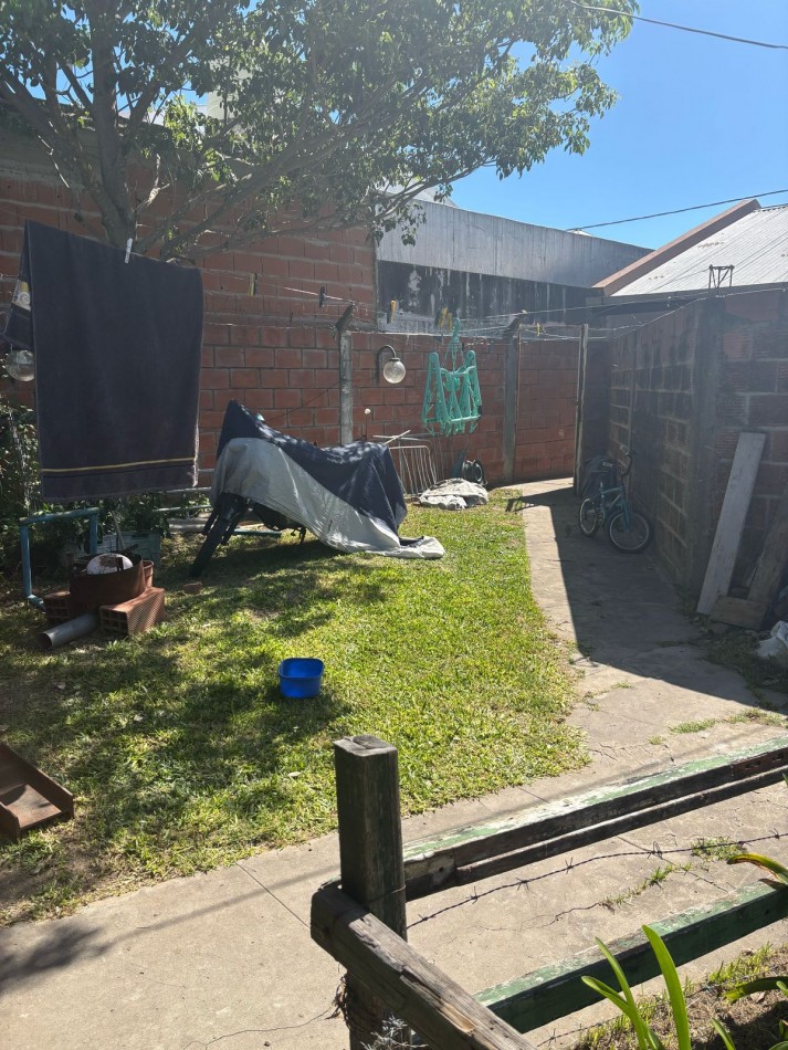 VENTA CASA 2 DORM PATIO Y QUINCHO