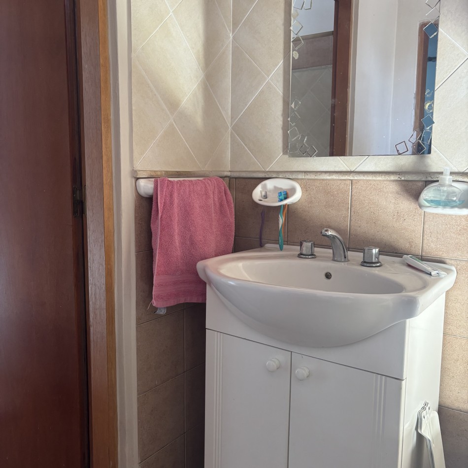 VENTA CASA 4 DORMITORIOS CALLE CENTENERA