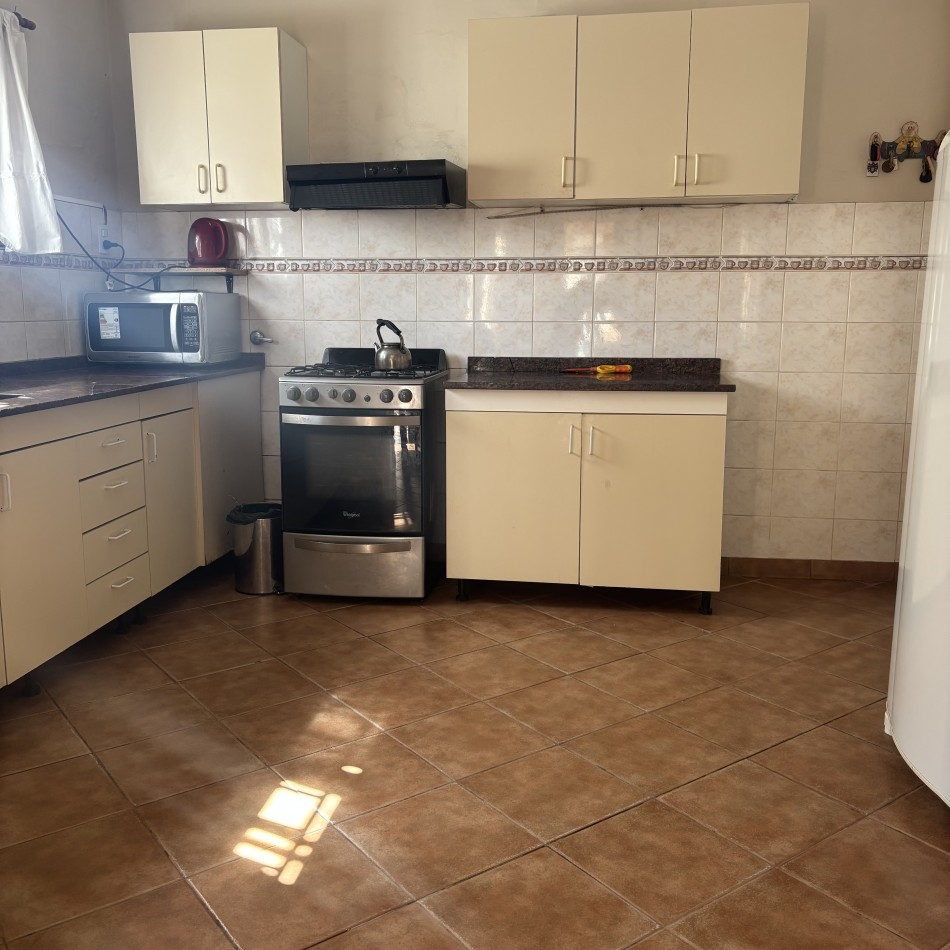 VENTA CASA 4 DORMITORIOS CALLE CENTENERA