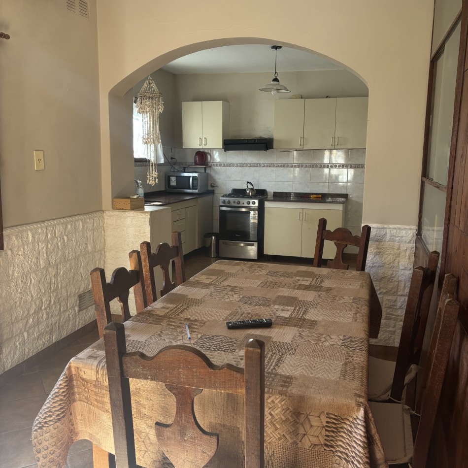 VENTA CASA 4 DORMITORIOS CALLE CENTENERA