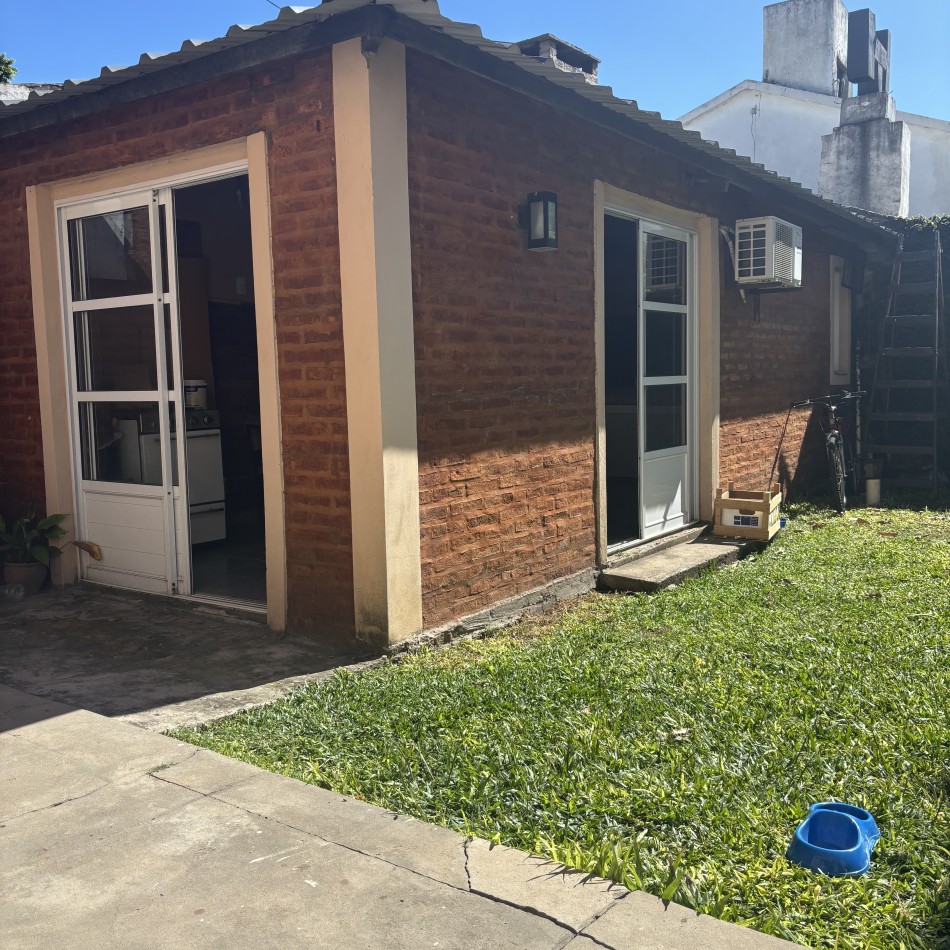 VENTA CASA 4 DORMITORIOS CALLE CENTENERA