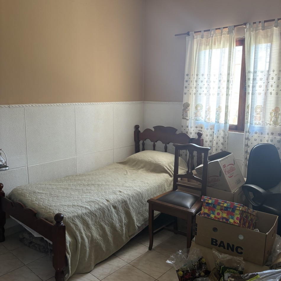 VENTA CASA 4 DORMITORIOS CALLE CENTENERA