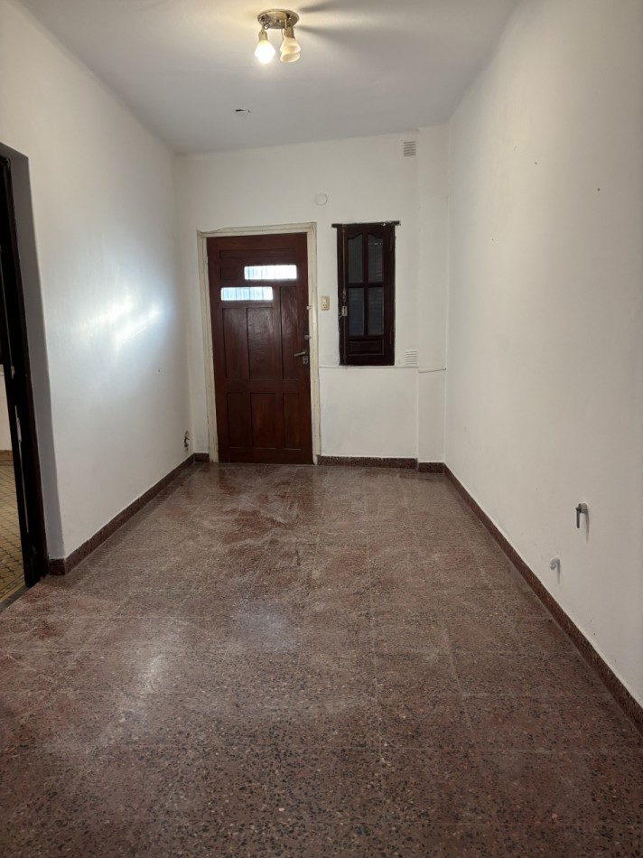 CASA 3 DORM Y PATIO CON VERDE A METROS DE CHURRUARIN