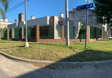 Hermosa casa 3 dormitorios en Barrio Paracao