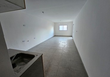 CASA 3 DORM CALLE MONTEVIDEO