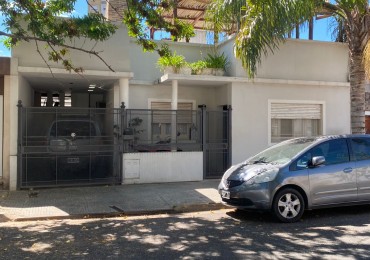 CASA 4 DORM ZONA PARQUE 