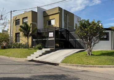 CASA ZONA ESC DE POLICIA
